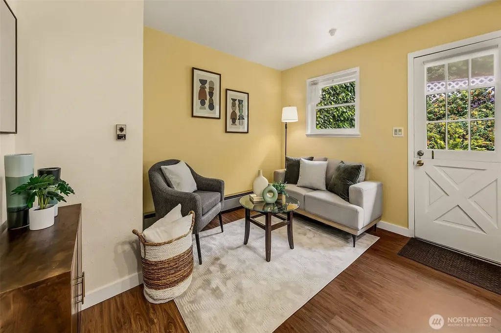 4854 47th Avenue SW Seattle WA 98116