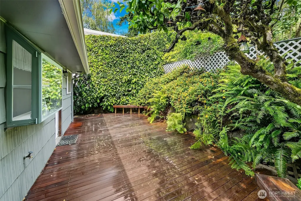 4854 47th Avenue SW Seattle WA 98116