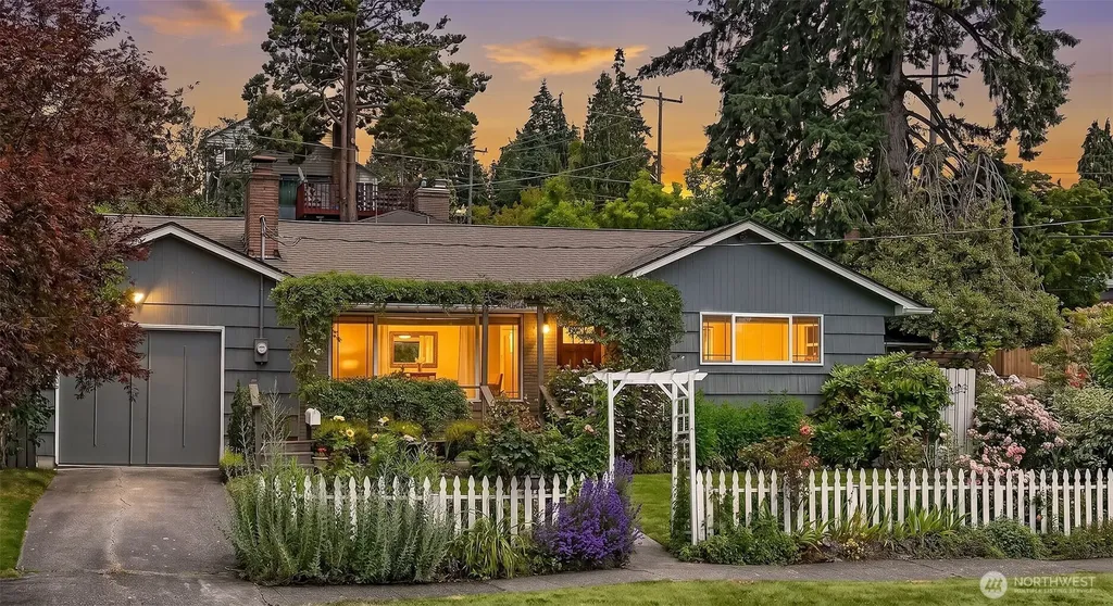 4854 47th Avenue SW Seattle WA 98116