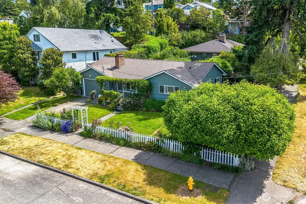 4854 47th Avenue SW Seattle WA 98116