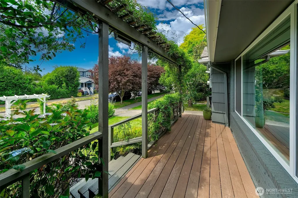 4854 47th Avenue SW Seattle WA 98116