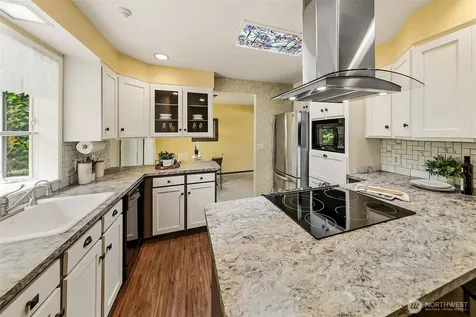 4854 47th Avenue SW Seattle WA 98116