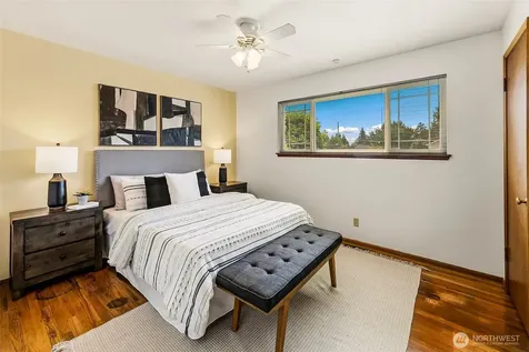 4854 47th Avenue SW Seattle WA 98116