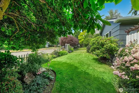 4854 47th Avenue SW Seattle WA 98116