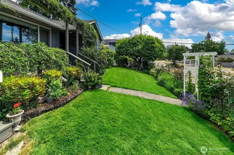 4854 47th Avenue SW Seattle WA 98116