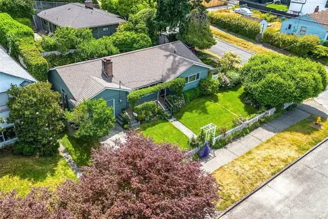 4854 47th Avenue SW Seattle WA 98116