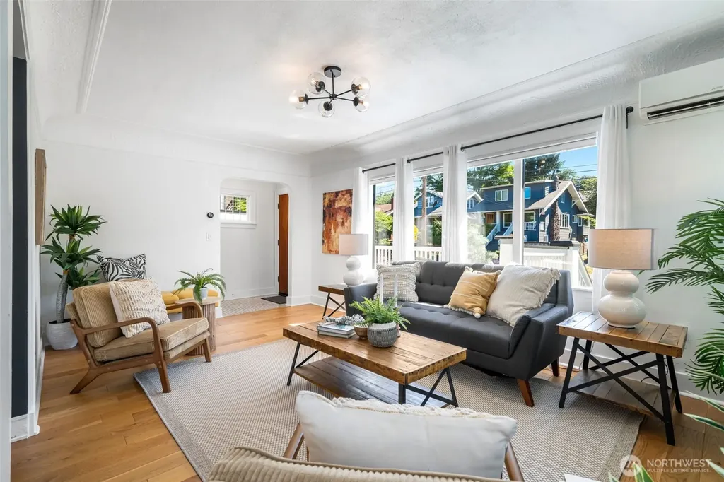 6525 3rd Avenue NW Seattle WA 98117