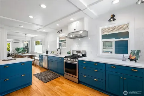 6525 3rd Avenue NW Seattle WA 98117