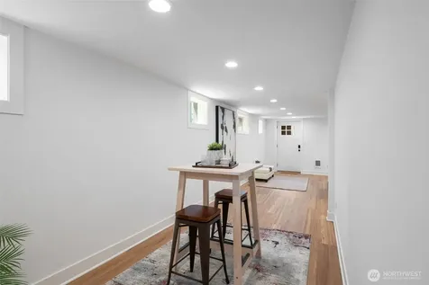 6525 3rd Avenue NW Seattle WA 98117