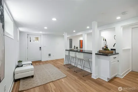 6525 3rd Avenue NW Seattle WA 98117