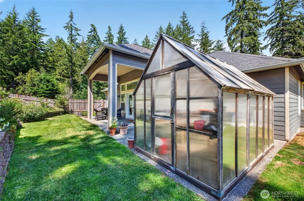 3881 Seabeck Hwy NW Bremerton WA 98312