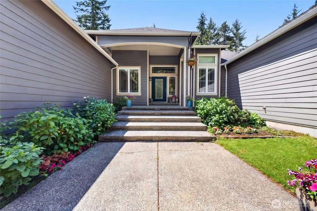 3881 Seabeck Hwy NW Bremerton WA 98312