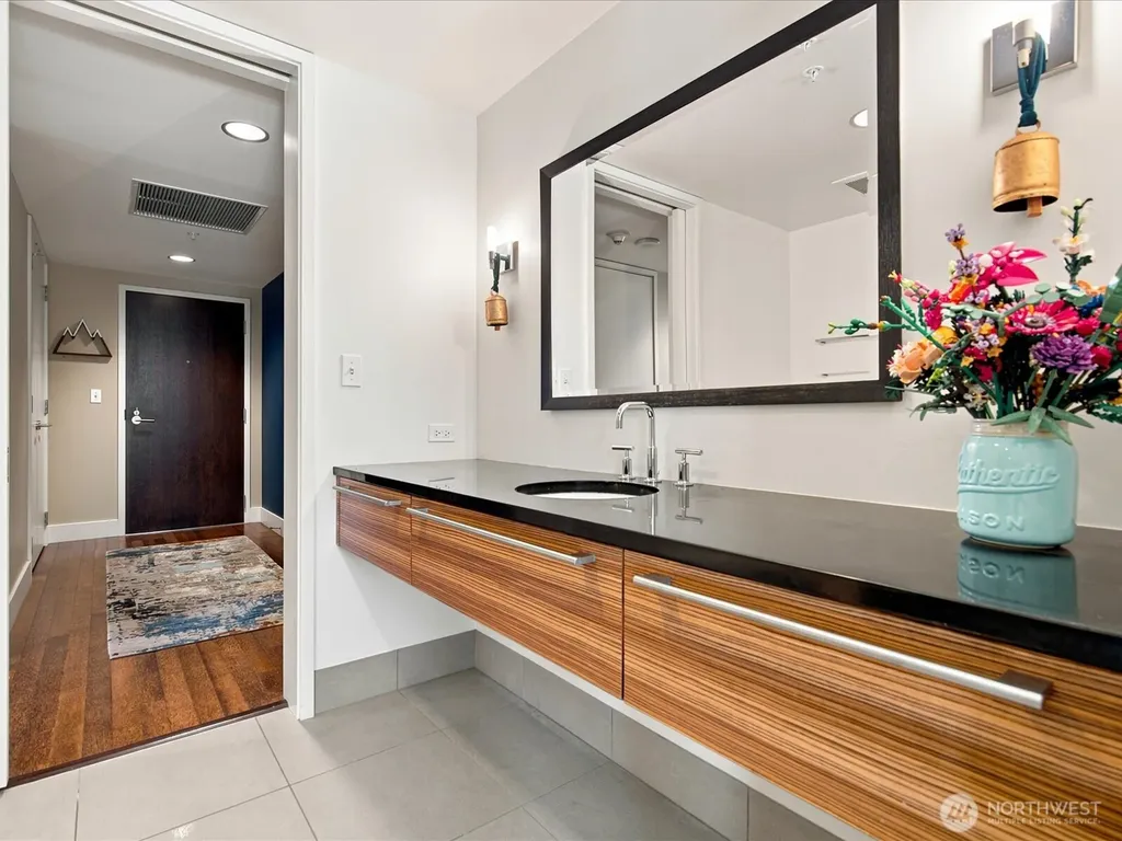 820 Blanchard Street Seattle WA 98121
