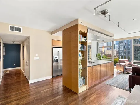820 Blanchard Street Seattle WA 98121