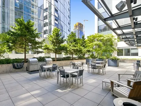820 Blanchard Street Seattle WA 98121