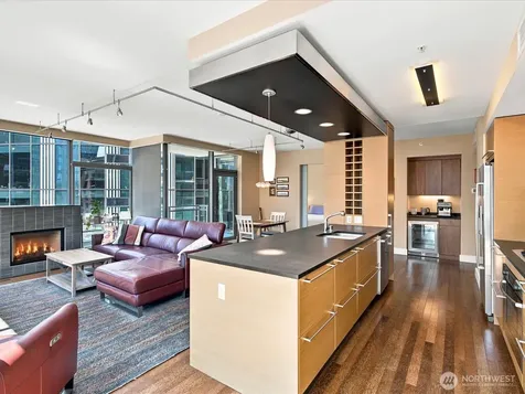 820 Blanchard Street Seattle WA 98121