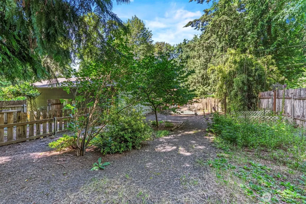 3739 Columbia Heights Road Longview WA 98632