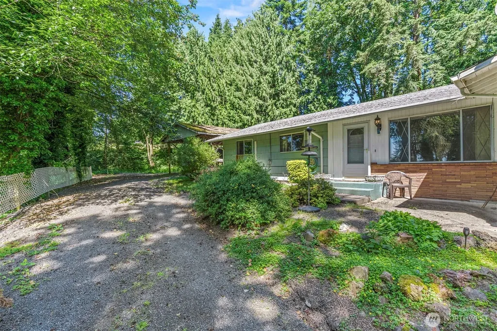 3739 Columbia Heights Road Longview WA 98632