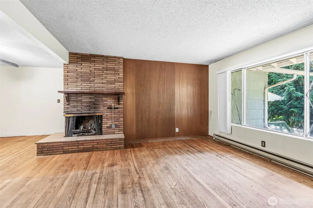 3739 Columbia Heights Road Longview WA 98632