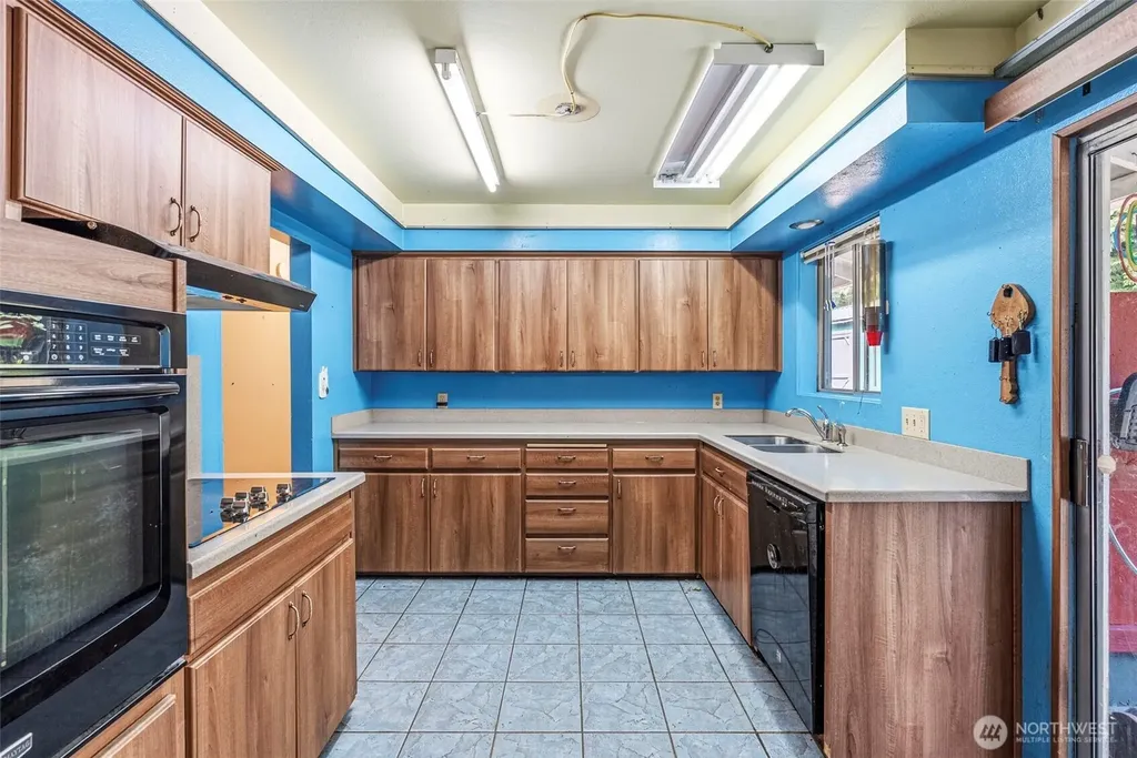 3739 Columbia Heights Road Longview WA 98632