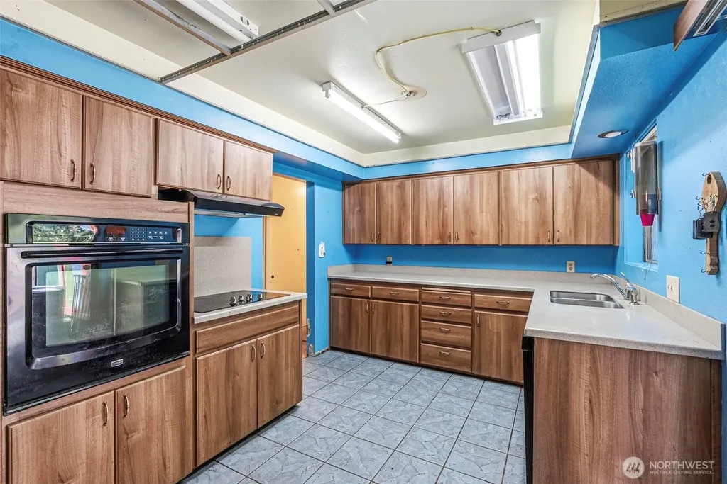 3739 Columbia Heights Road Longview WA 98632