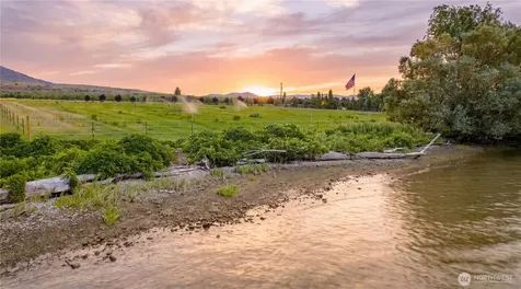 3 Stennes Drive Pateros WA 98846