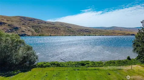 3 Stennes Drive Pateros WA 98846