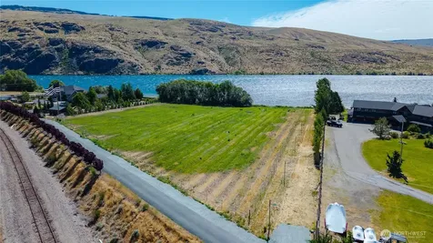 3 Stennes Drive Pateros WA 98846