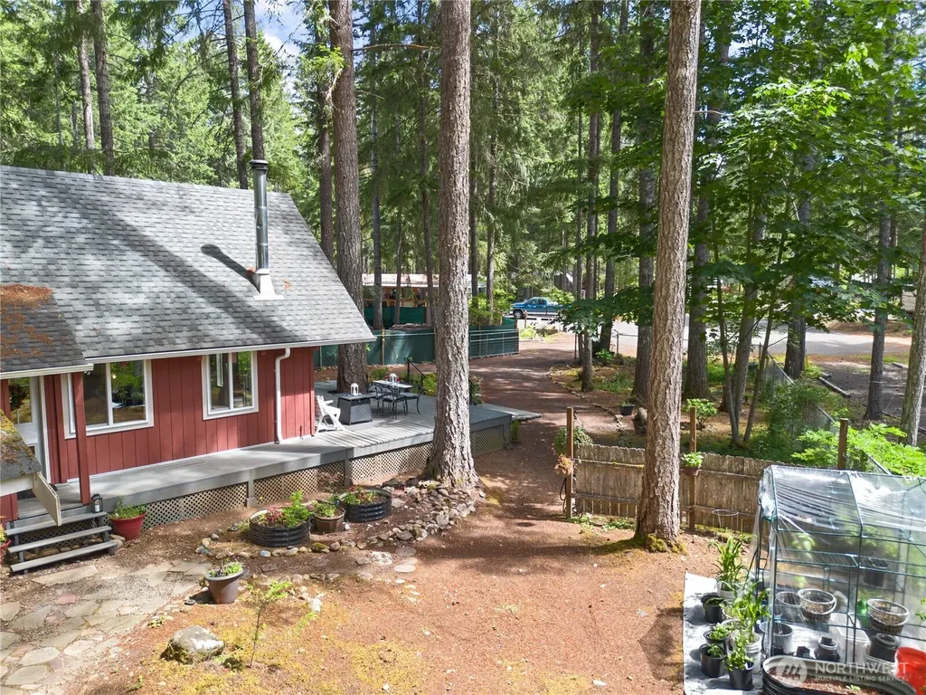 90 N Fircrest Place Hoodsport WA 98548