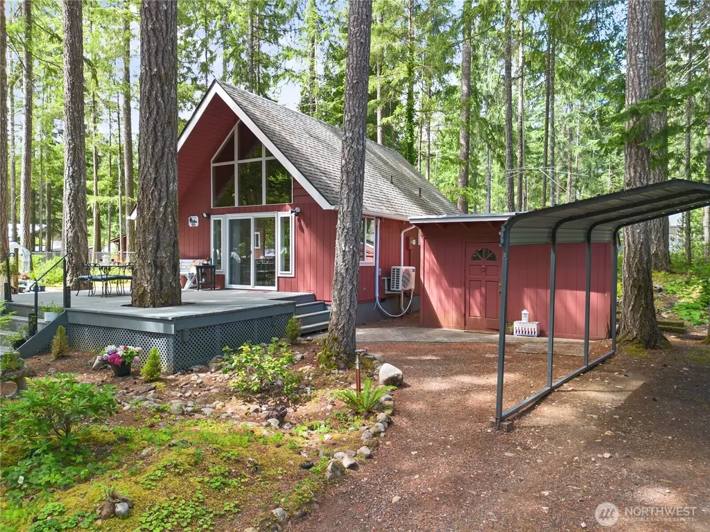 90 N Fircrest Place Hoodsport WA 98548