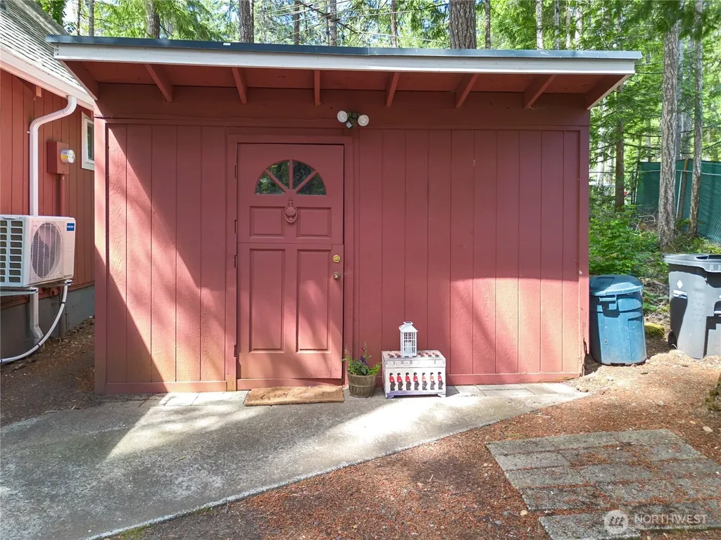 90 N Fircrest Place Hoodsport WA 98548