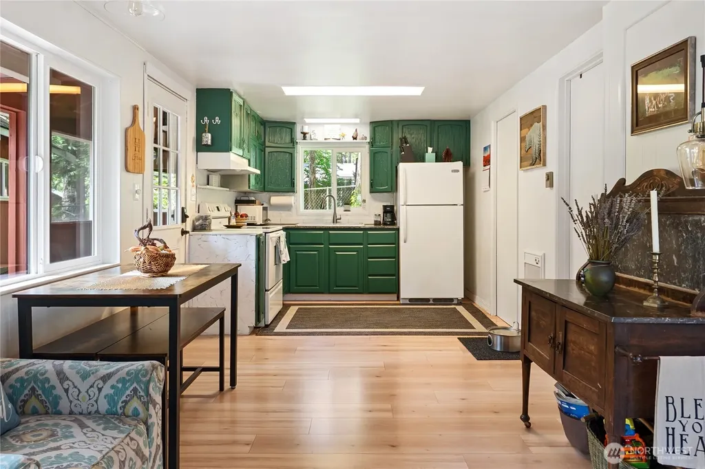 90 N Fircrest Place Hoodsport WA 98548