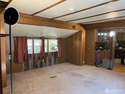 7614 NE Bothell Way Kenmore WA 98028