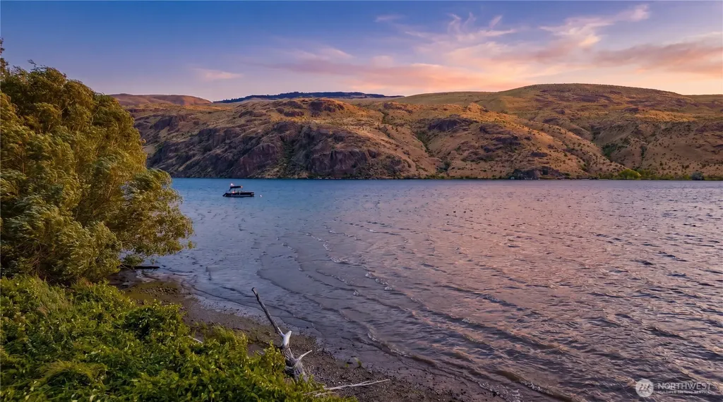 2 Stennes Drive Pateros WA 98846