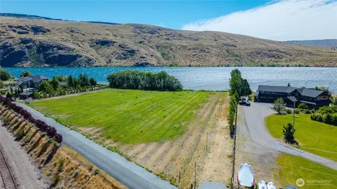 1 Stennes Drive Pateros WA 98846