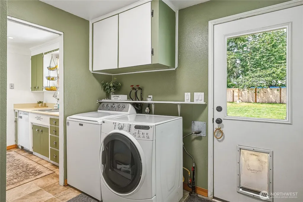 20818 77th Place W Edmonds WA 98026