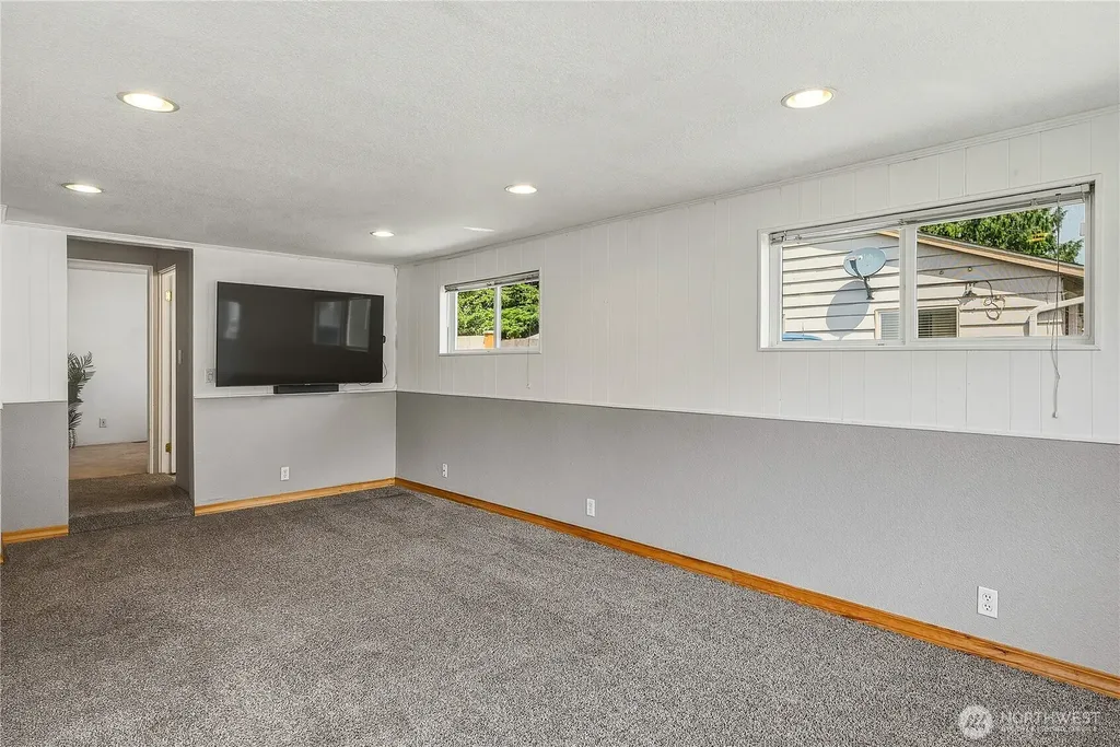 20818 77th Place W Edmonds WA 98026