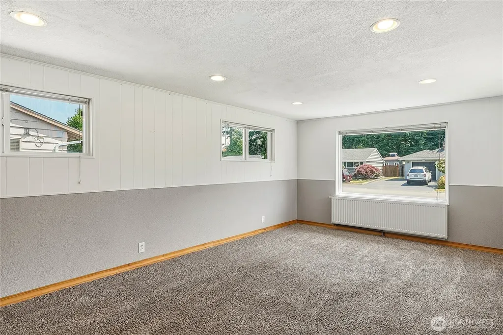 20818 77th Place W Edmonds WA 98026
