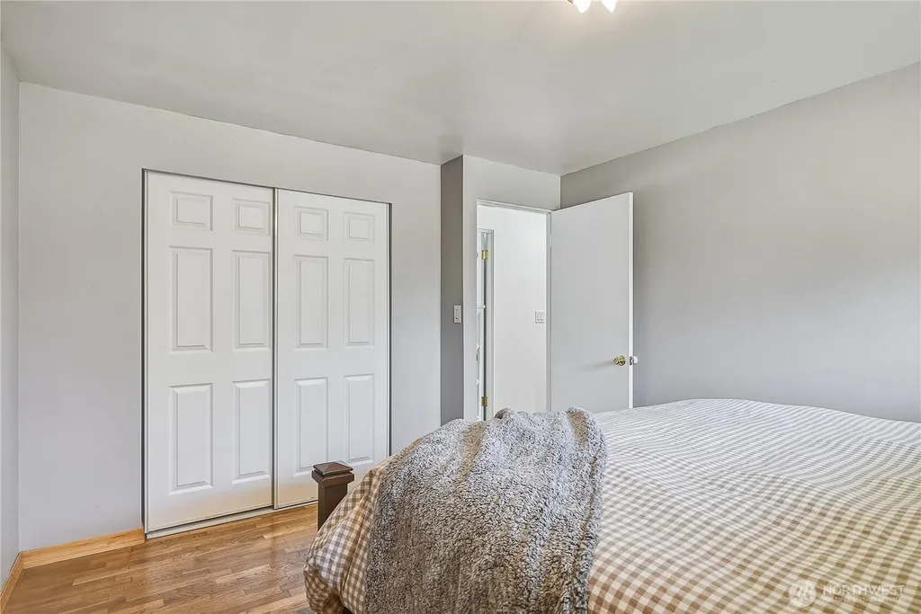 20818 77th Place W Edmonds WA 98026