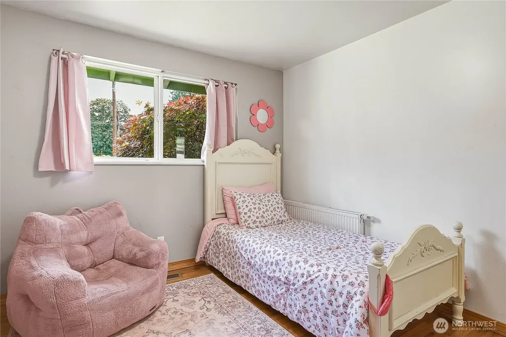 20818 77th Place W Edmonds WA 98026