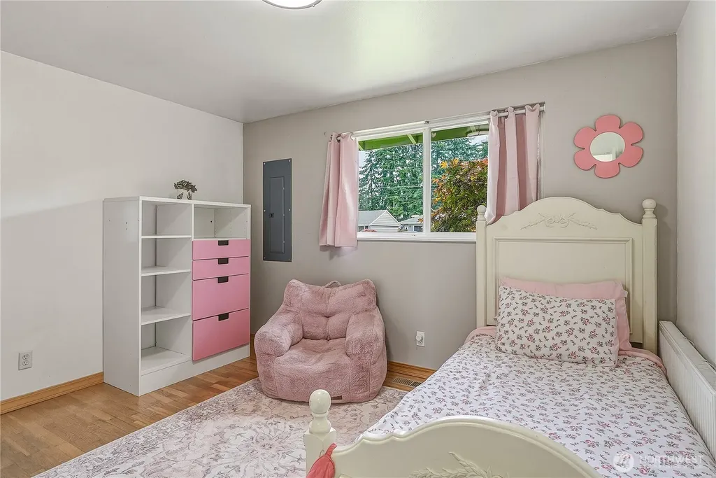 20818 77th Place W Edmonds WA 98026
