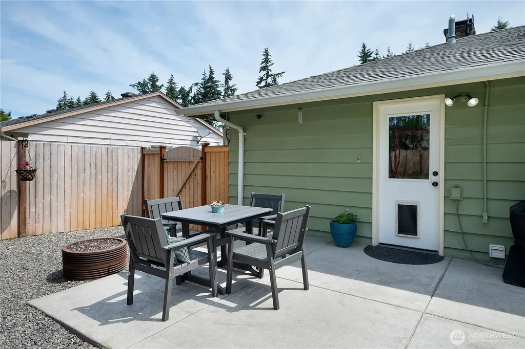 20818 77th Place W Edmonds WA 98026