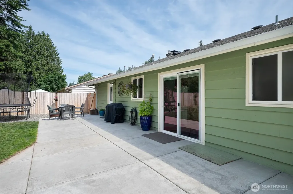 20818 77th Place W Edmonds WA 98026