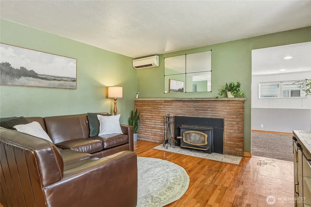 20818 77th Place W Edmonds WA 98026