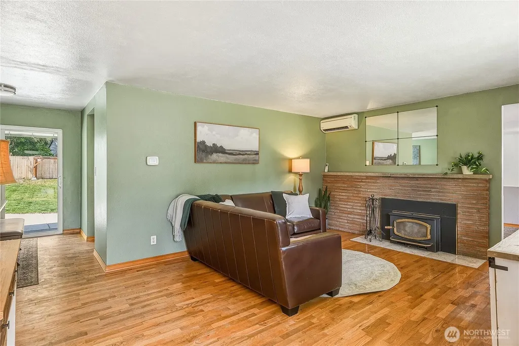 20818 77th Place W Edmonds WA 98026