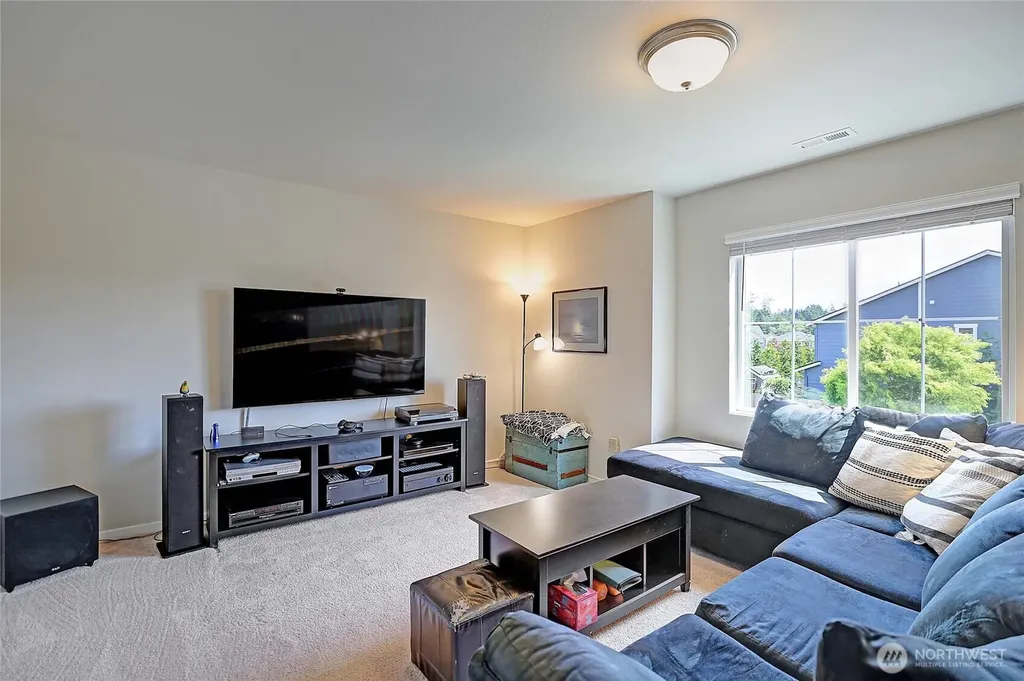 28108 66th Way NW Stanwood WA 98292