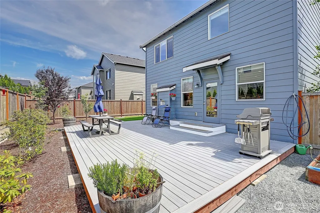 28108 66th Way NW Stanwood WA 98292