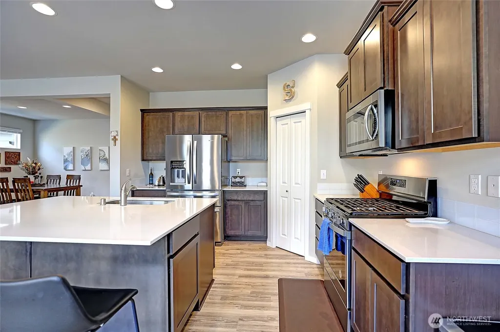28108 66th Way NW Stanwood WA 98292