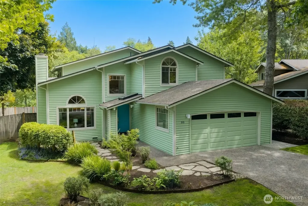 910 6th Place S Kirkland WA 98033