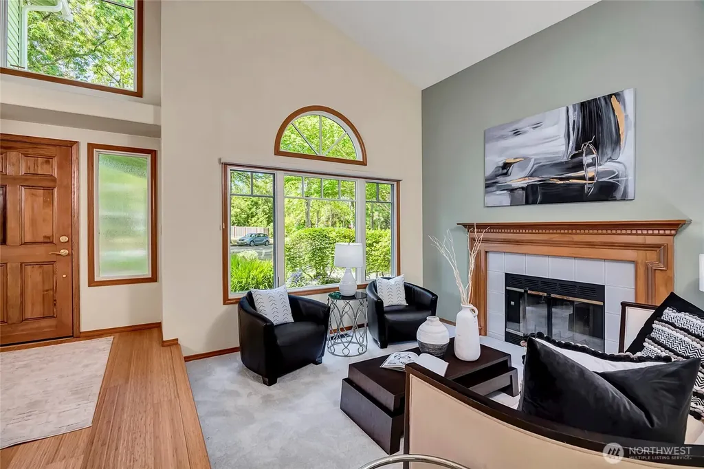 910 6th Place S Kirkland WA 98033